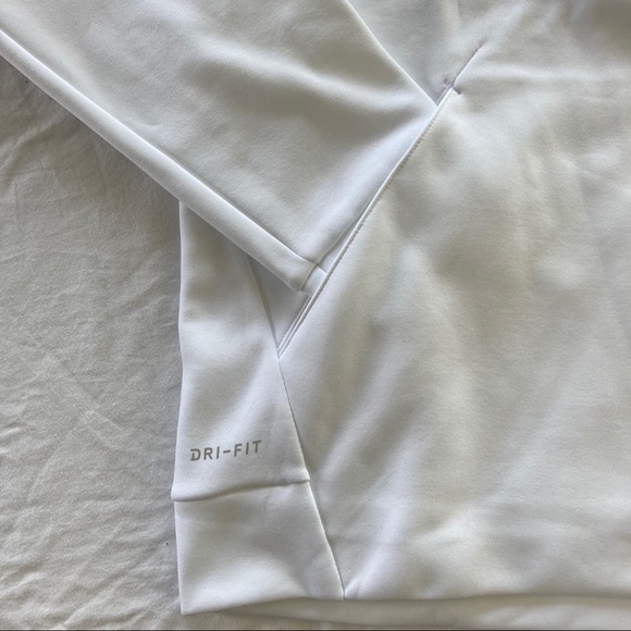 Nike Therma Men’s Training Hoodie - Picture 6 of 8